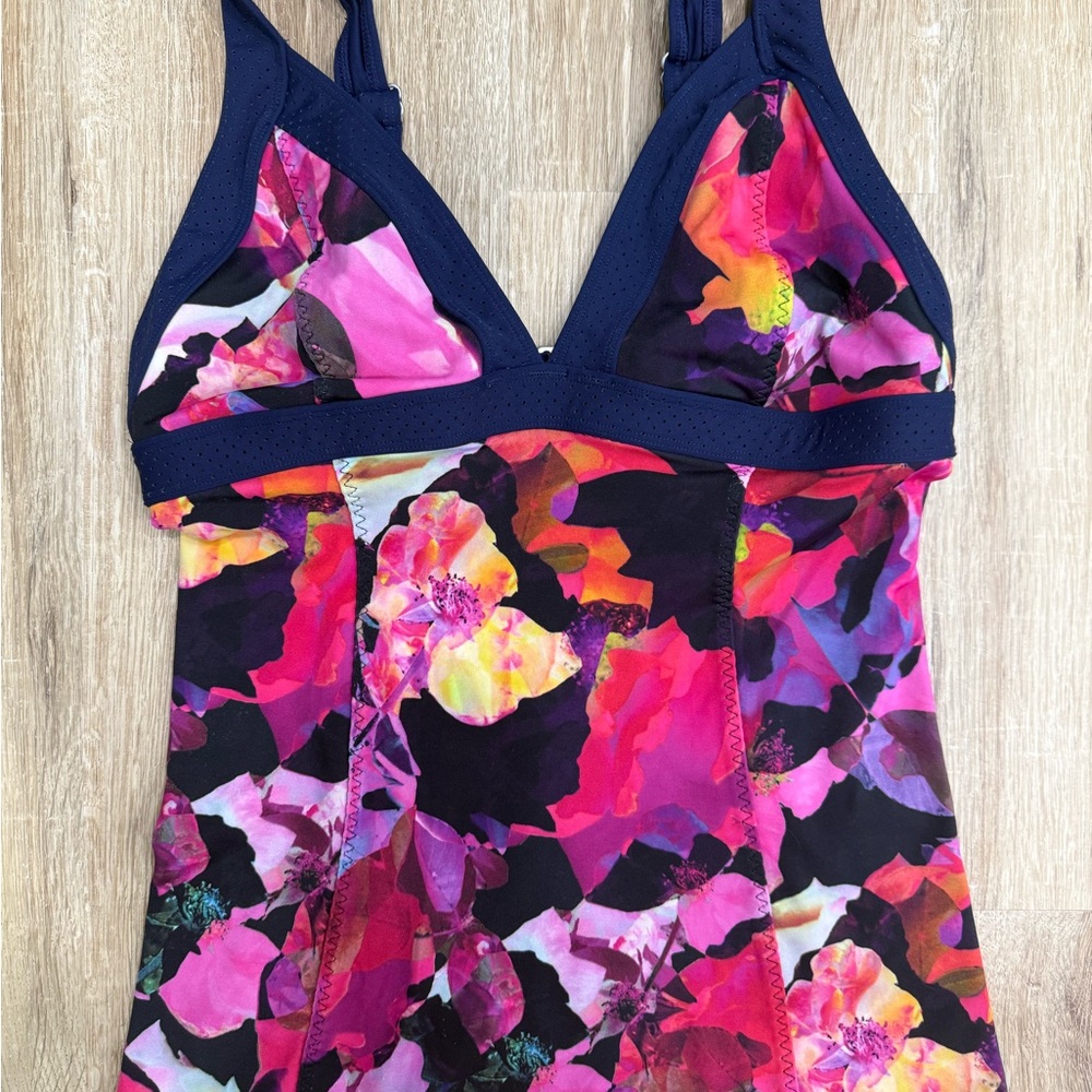 Athleta Tankini / Active top